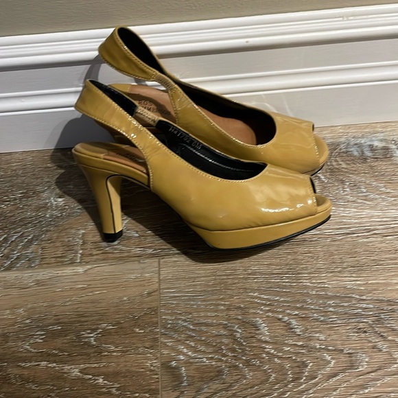Ross Hommerson heels - Picture 2 of 2